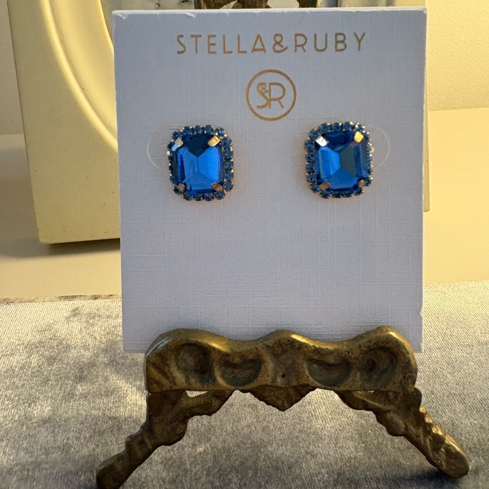 Stella & Ruby earrings in blue.